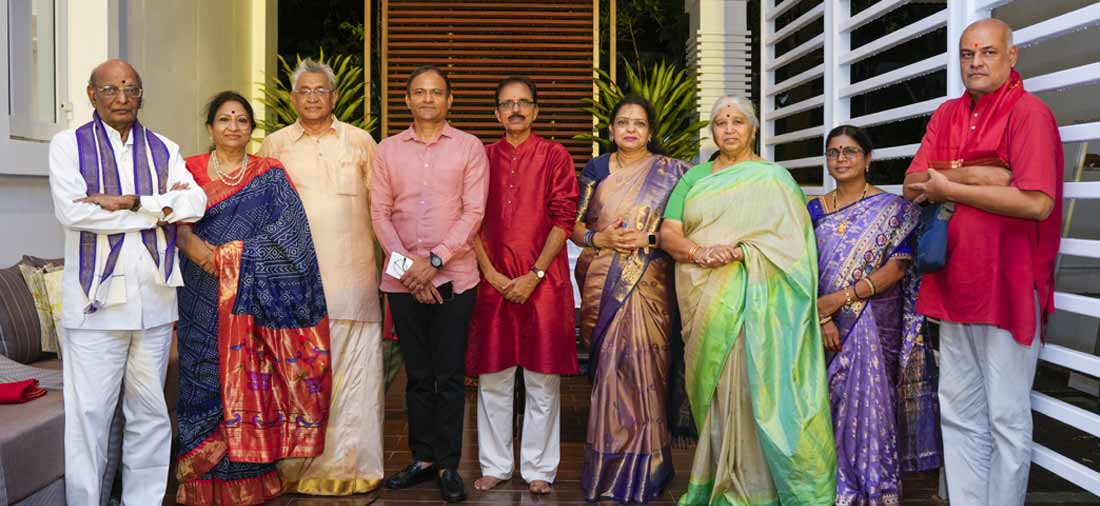 Manishi Marachina Margam