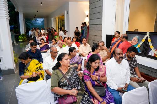 manishi-marachina-margam-004