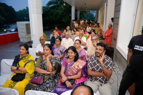 manishi-marachina-margam-006