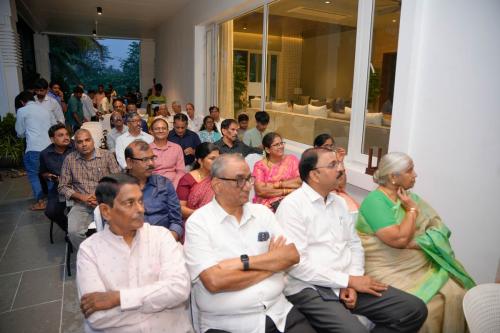 manishi-marachina-margam-007