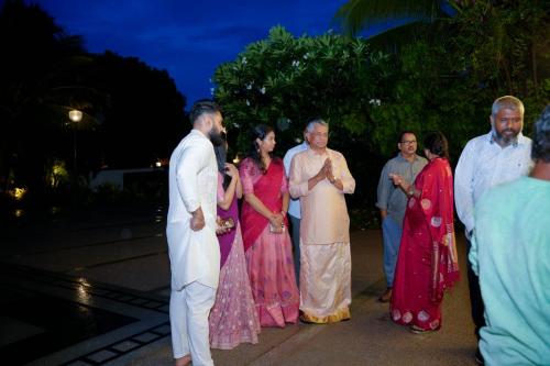 manishi-marachina-margam-011