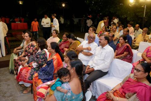 manishi-marachina-margam-015