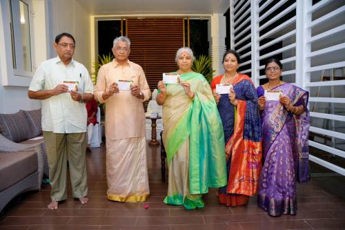 manishi-marachina-margam-020