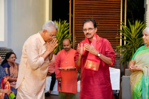 manishi-marachina-margam-026